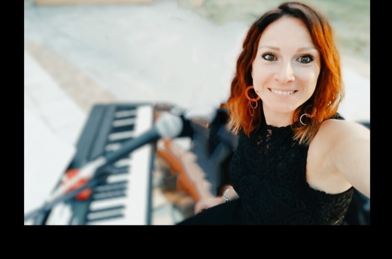 maestra canto Pomezia