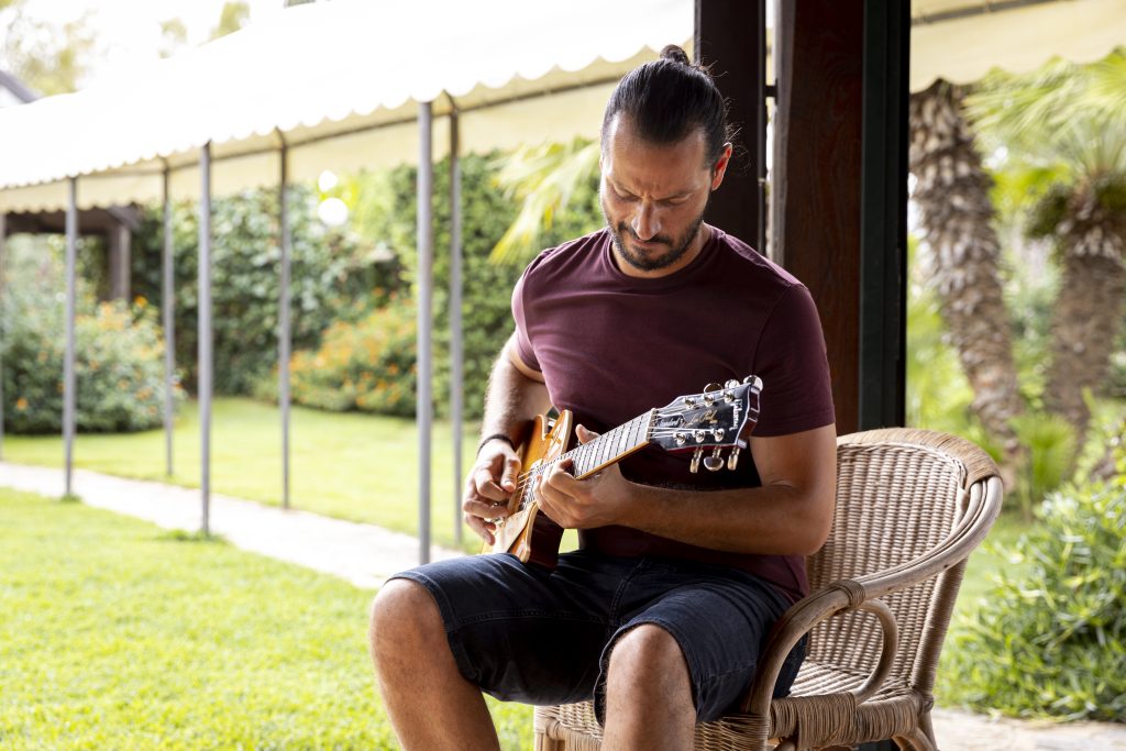 lezioni-chitarra-online-itri-formia-gaeta-fondi-scauri-danilo-saccoccio
