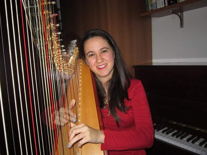 Lezioni arpa e pianoforte Como Valentina