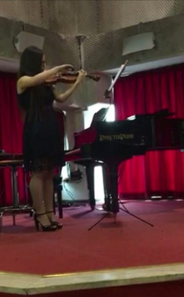 lezioni-violino-aversa-napoli-angela-leone