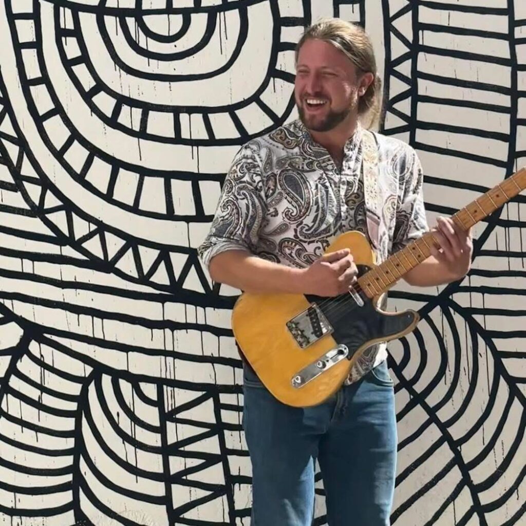 Lezioni chitarra a Como in presenza, domicilio e online Alessandro Lamperti