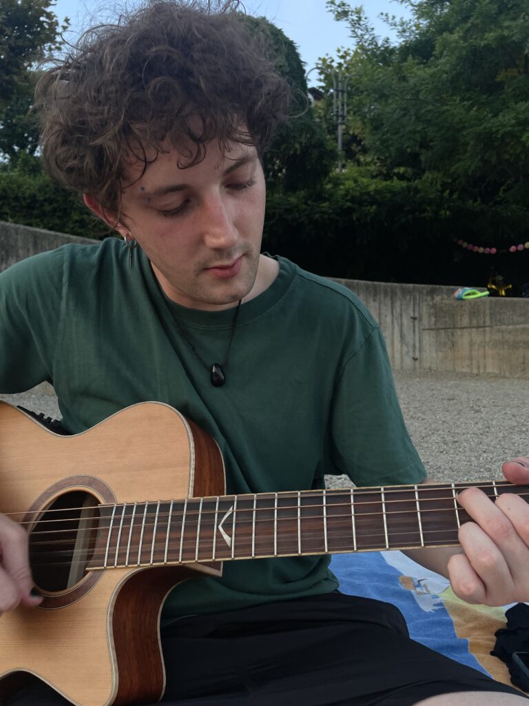Lezioni di Chitarra Verbania Francesco Porto Romano